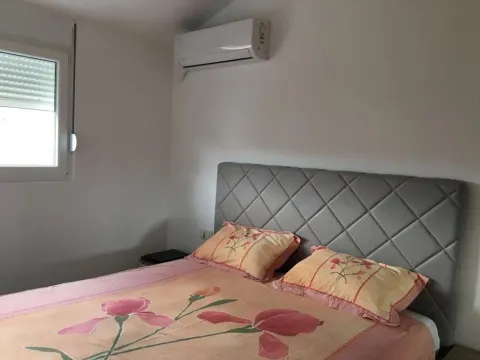 Rent, one bedroom apartment, 50m², Blok 9, Podgorica - image 6