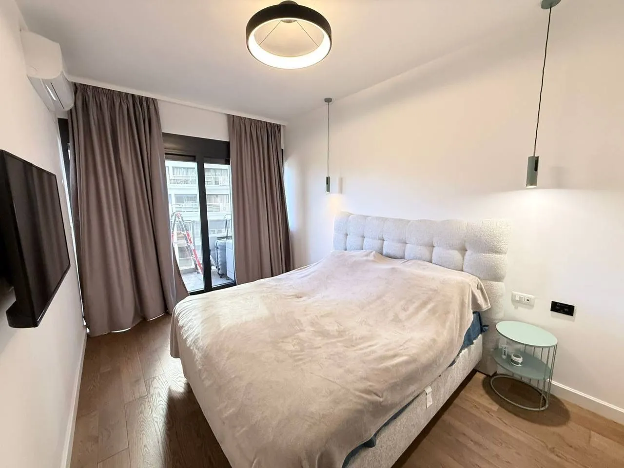 Prodaja, jednosoban stan, 65m², Soho City, Bar