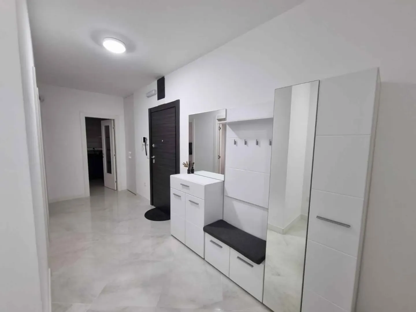 Prodaja, trosoban stan, 95m², Budva, Crna Gora