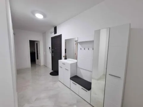Prodaja, trosoban stan, 95m², Budva, Crna Gora - image 4