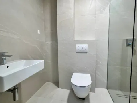 Izdavanje, trosoban stan, 115m², Preko Morače, Podgorica - image 9