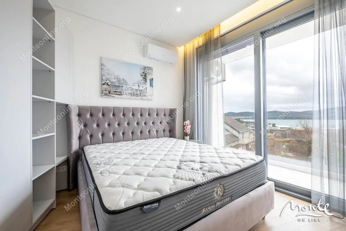 Prodaja, dvosoban stan, 76m², Tivat, Crna Gora