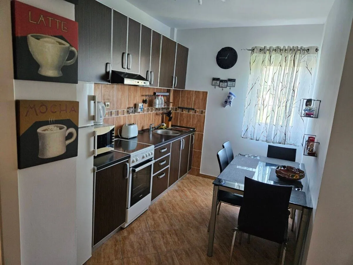 Prodaja, dvosoban stan, 60m², Sutomore, Bar