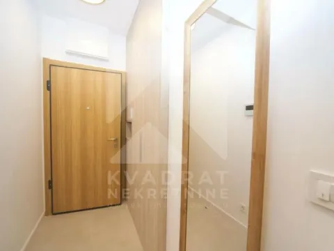 Izdavanje, trosoban stan, 104m², City Kvart, Podgorica - image 15