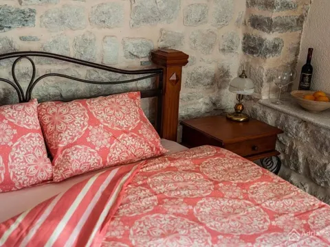 Sale, one bedroom apartment, 54m², Prčanj, Kotor - image 7