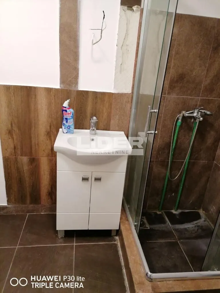 Izdavanje, dvosoban stan, 65m², Zemun Centar, Zemun Sve Podlokacije