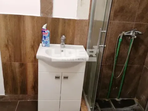 Izdavanje, dvosoban stan, 65m², Zemun Centar, Zemun Sve Podlokacije - image 6