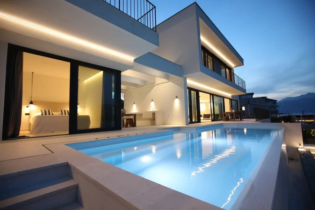 Sale, house, 676m², Tivat, Crna Gora