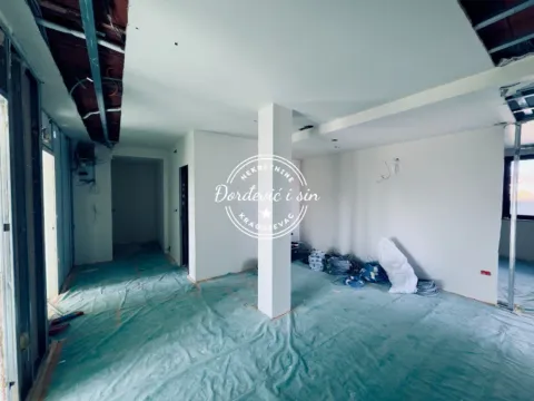 Sale, three bedroom apartment, 260m², Veliki park, Kragujevac - image 8