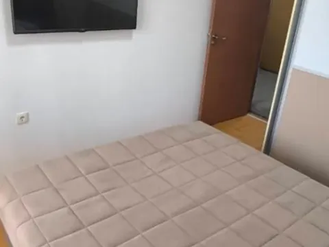 Izdavanje, jednosoban stan, 42m², Tuški Put, Podgorica - image 7