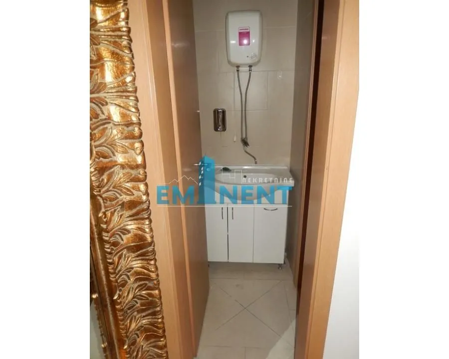 Sale, office space, 190m², Lion, Zvezdara Sve Podlokacije