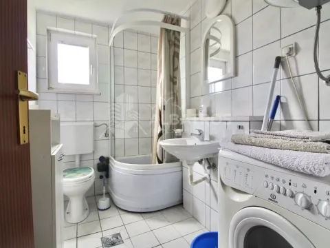 Prodaja, trosoban stan, 76m², Sutomore, Bar - image 13