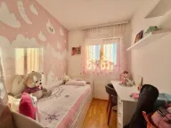 Prodaja, trosoban stan, 78m², Stari Aerodrom, Podgorica - image 1