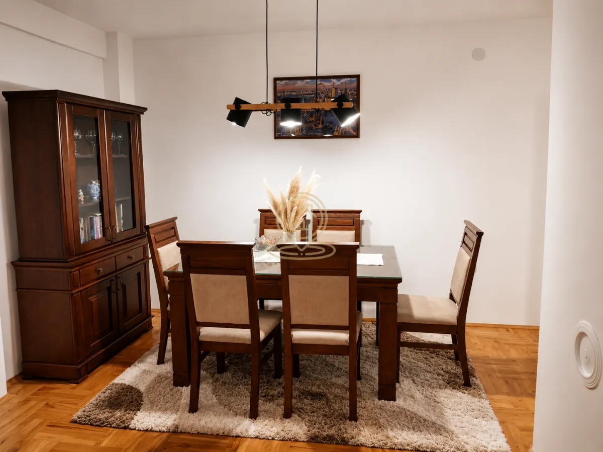 Izdavanje, dvosoban stan, 70m², Pantelej, Niš