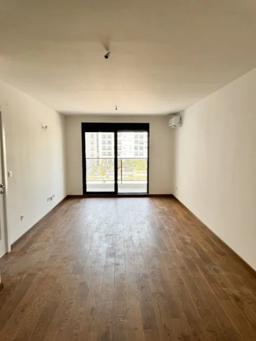 Izdavanje, dvosoban stan, 85m², City Kvart, Podgorica