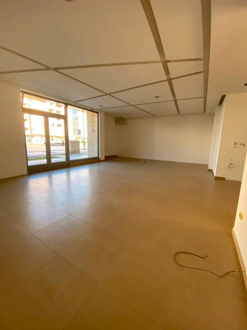 Rent, office space, 145m², City Kvart, Podgorica