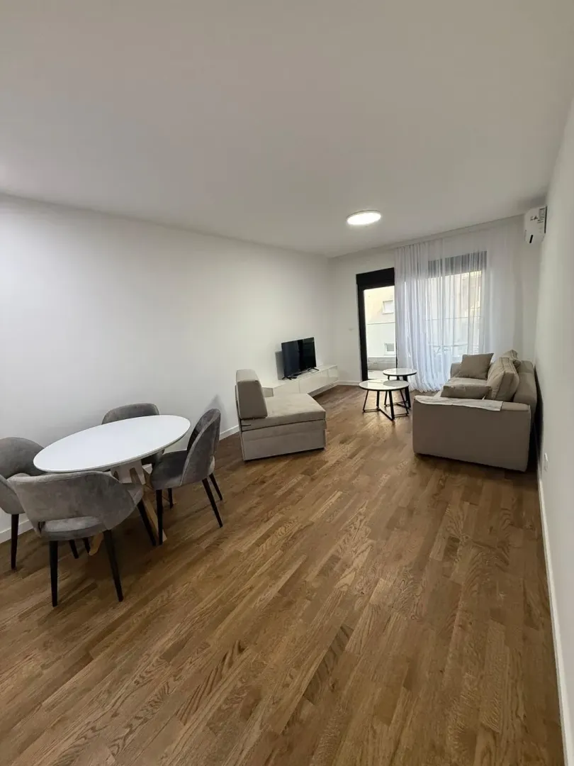 Rent, one bedroom apartment, 50m², Centar, Bar