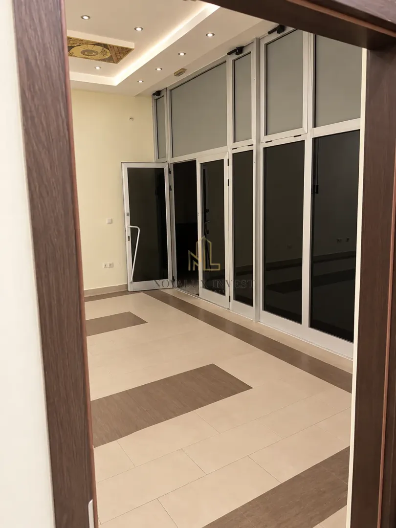 Rent, office space, 65m², Centar, Tivat
