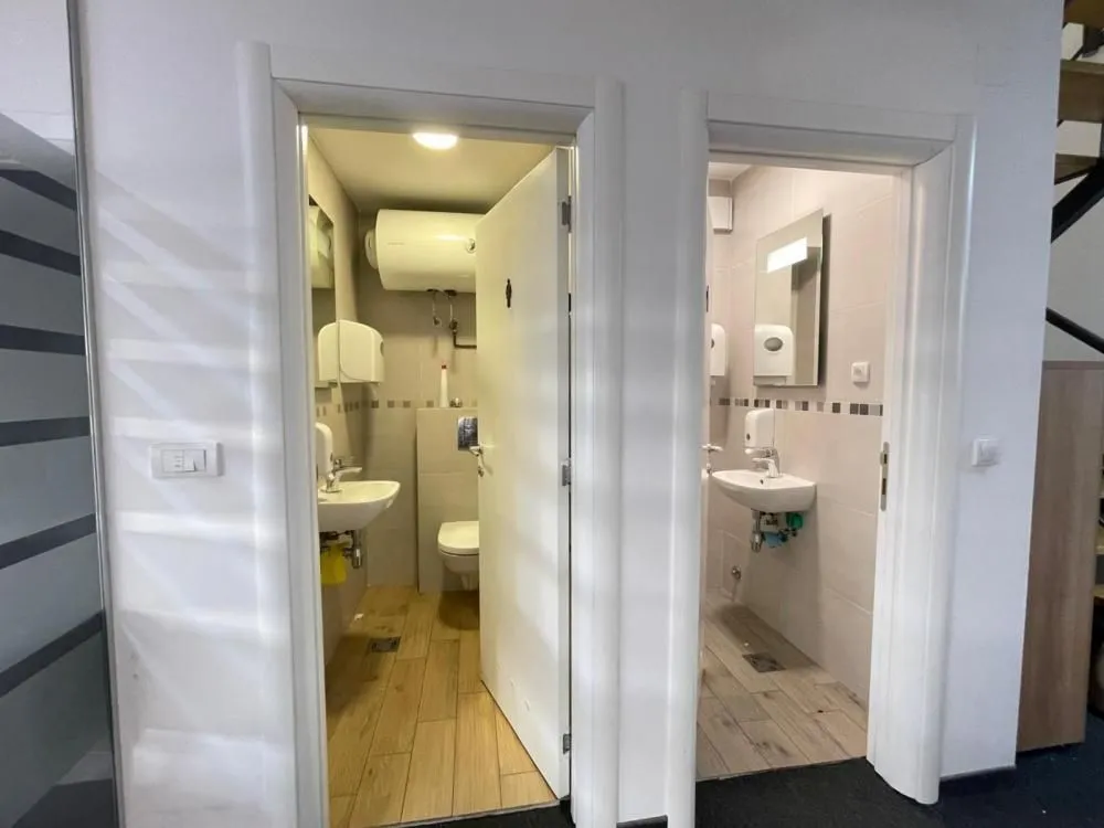 Rent, office space, 233m², Južni Bulevar, Vračar Sve Podlokacije
