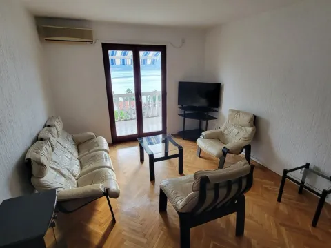 Prodaja, četvorosoban stan, 95m², Dobrota, Kotor - image 4