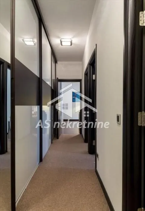 Rent, four bedroom apartment, 87m², Stari Grad, Beograd