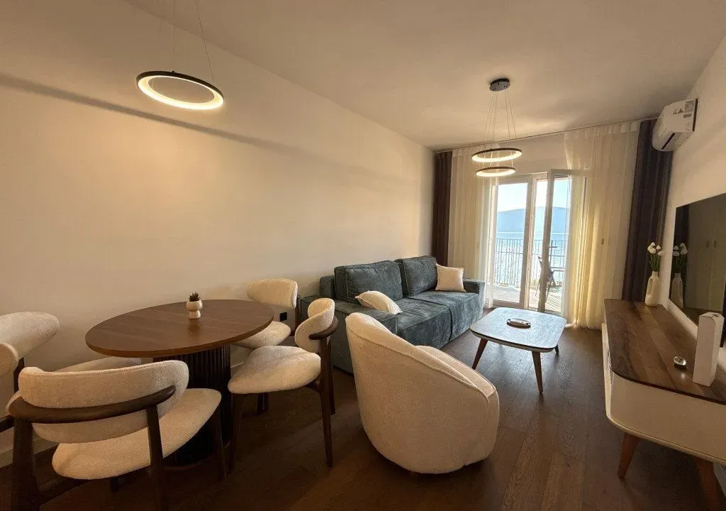 Izdavanje, jednosoban stan, 45m², Donja Lastva, Tivat