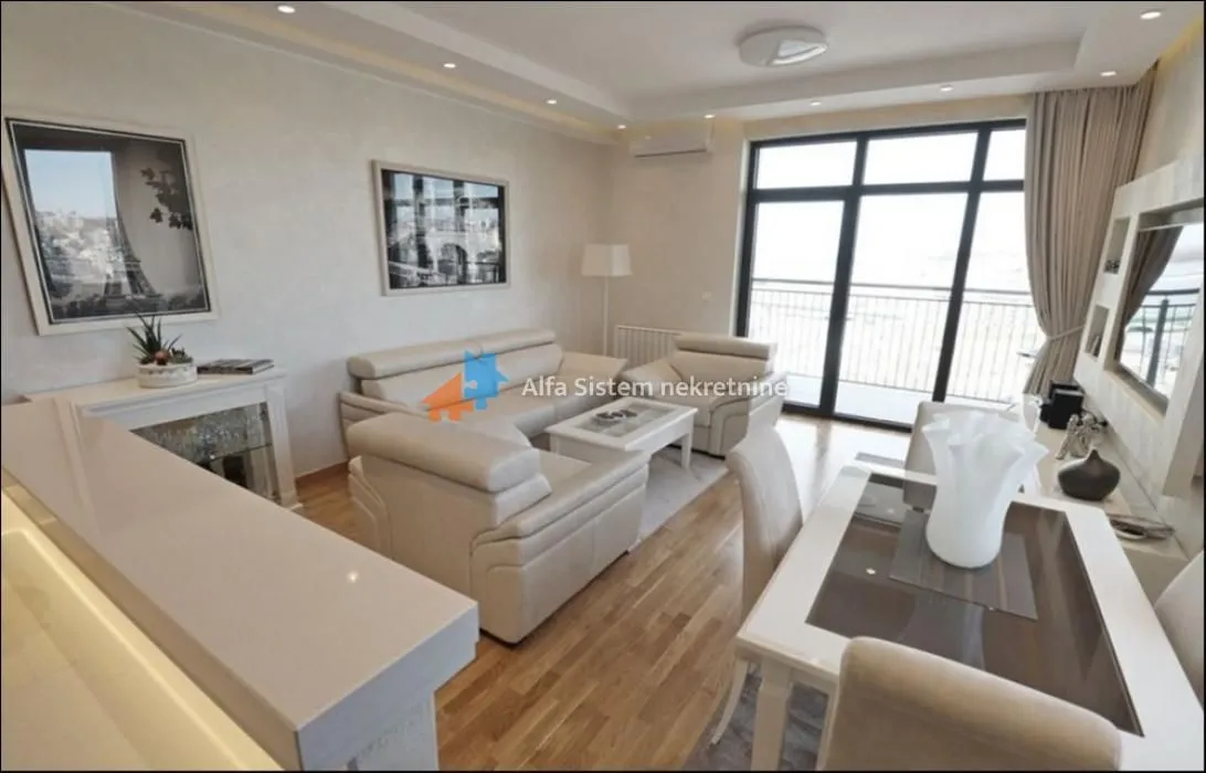 Rent, four bedroom apartment, 90m², Savski Venac, Beograd
