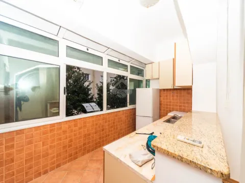 Izdavanje, poslovni prostor, 61m², Centar, Podgorica - image 3