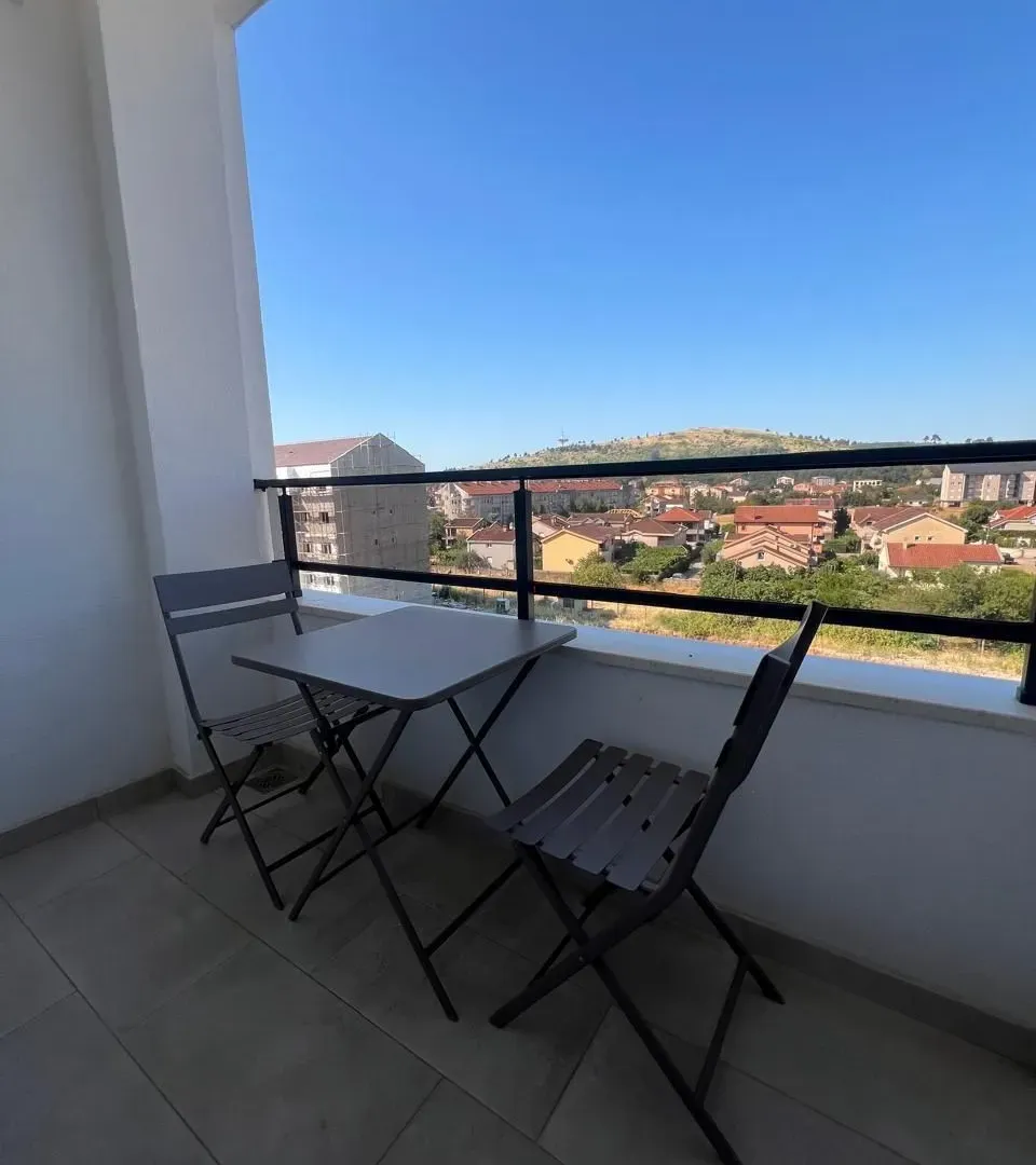 Izdavanje, jednosoban stan, 45m², Zabjelo, Podgorica