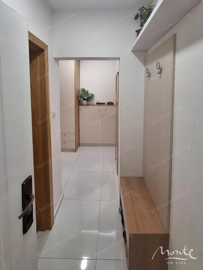 Prodaja, trosoban stan, 89m², Podgorica, Crna Gora