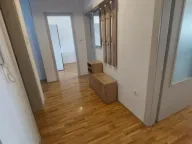 Izdavanje, trosoban stan, 80m², Medijana, Niš - image 12