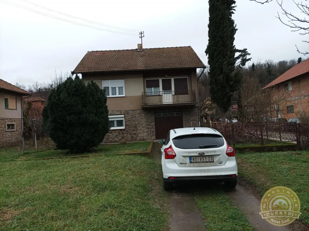 Prodaja, kuća, 170m², Beočin, Srbija