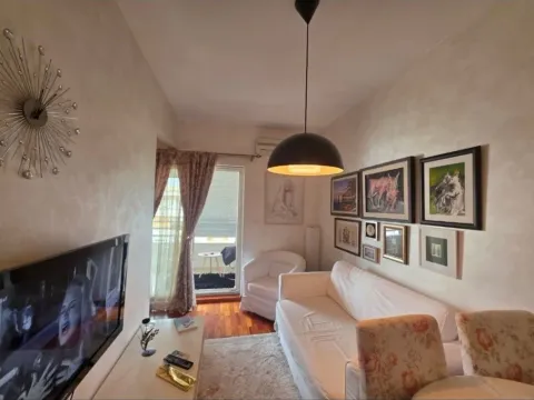 Izdavanje, jednosoban stan, 30m², City Kvart, Podgorica