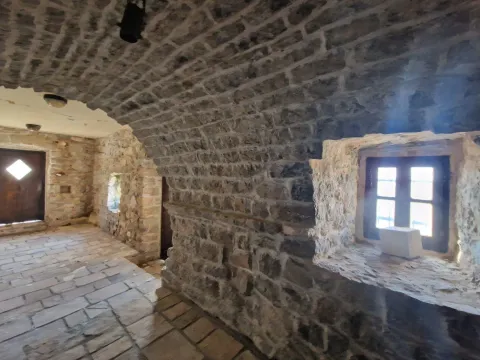 Sale, house, 370m², Sveti Stefan, Budva - image 20