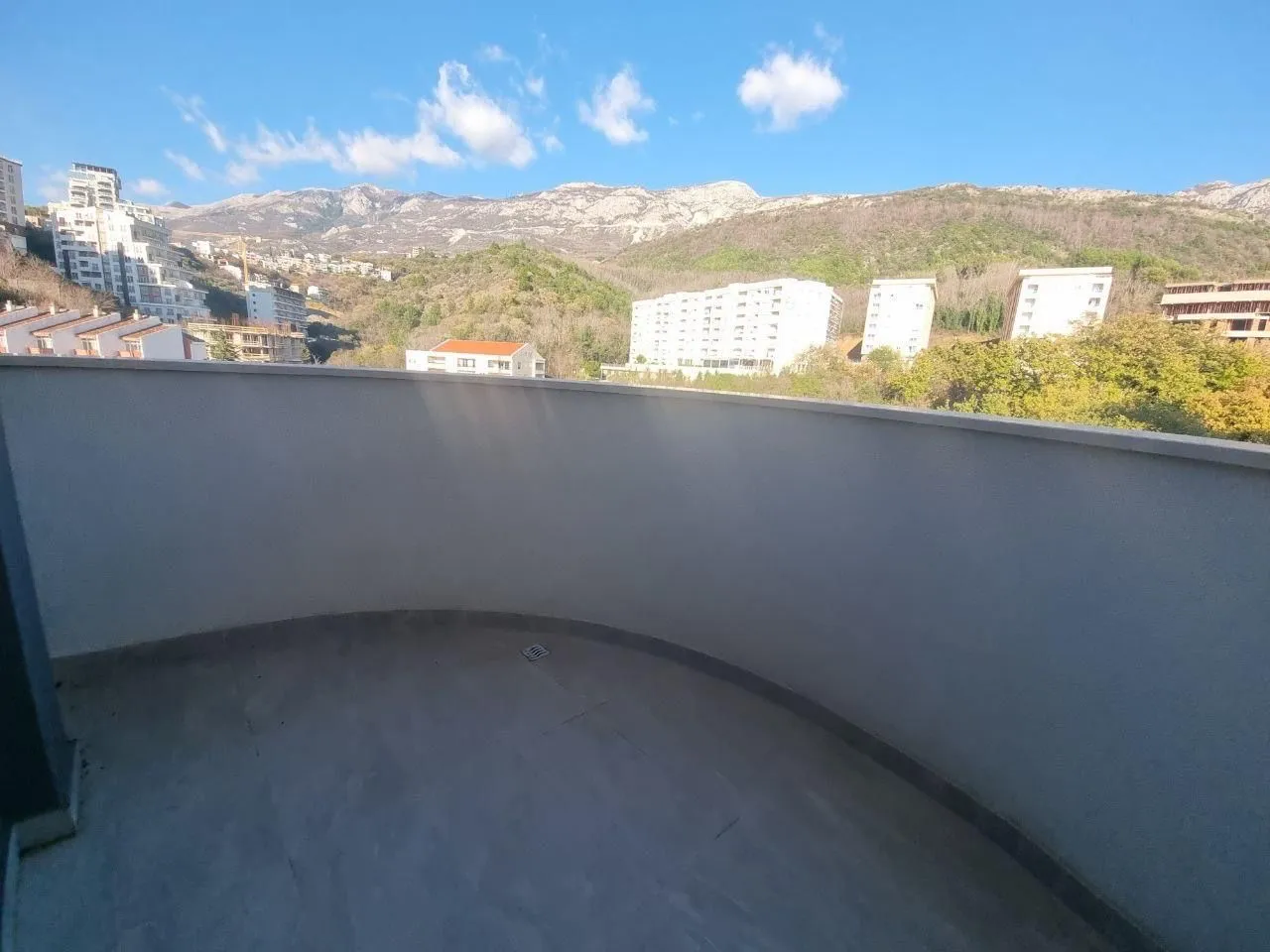 Sale, one bedroom apartment, 40m², Bečići, Budva