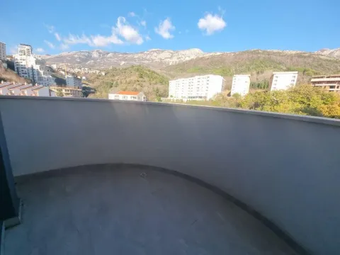 Prodaja, jednosoban stan, 40m², Bečići, Budva - image 3