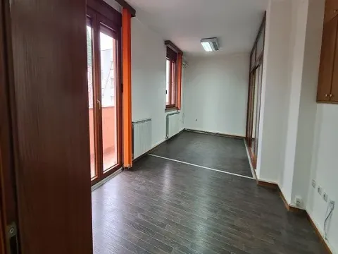 Izdavanje, poslovni prostor, 236m², Mirijevo 1, Mirijevo Sve Podlokacije