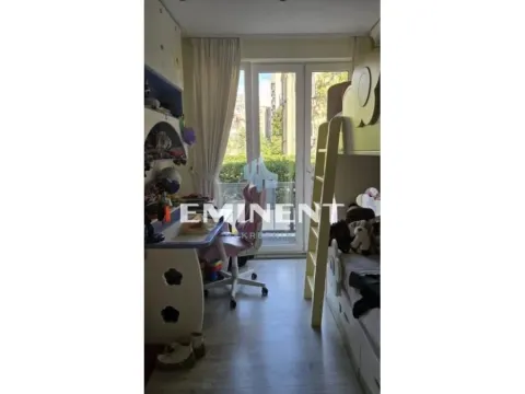 Izdavanje, trosoban stan, 73m², Slavija, Vračar Sve Podlokacije - image 7