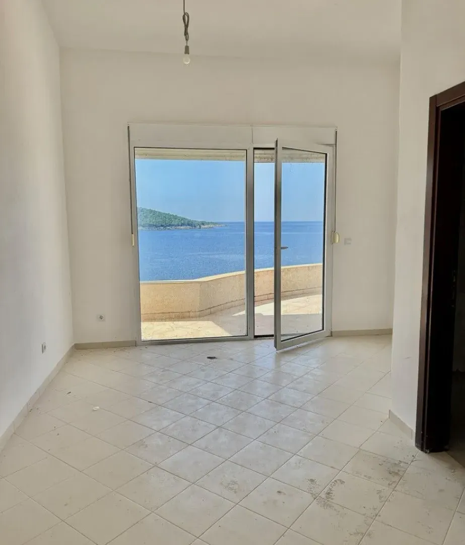 Sale, house, 545m², Kruče, Ulcinj