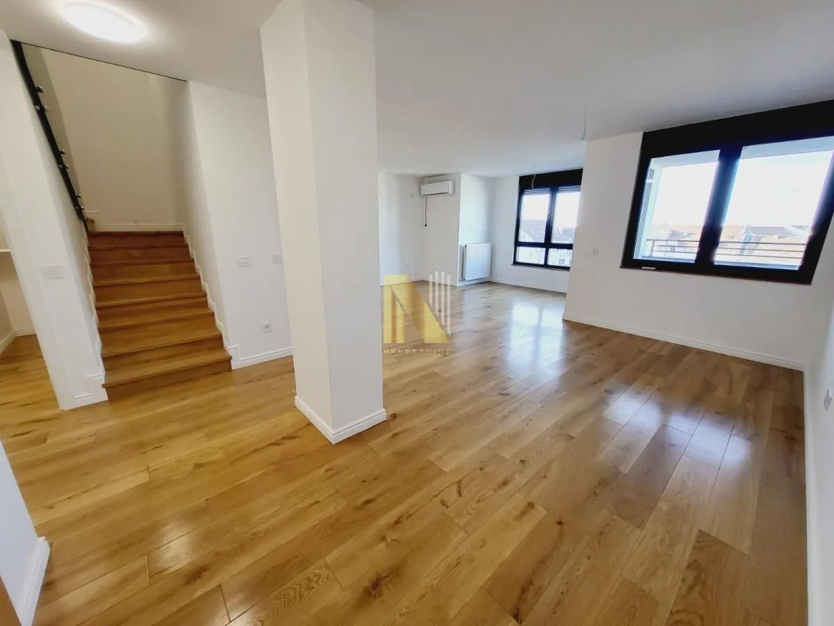 Prodaja, četvorosoban stan, 170m², Grbavica, Novi Sad Sve Podlokacije