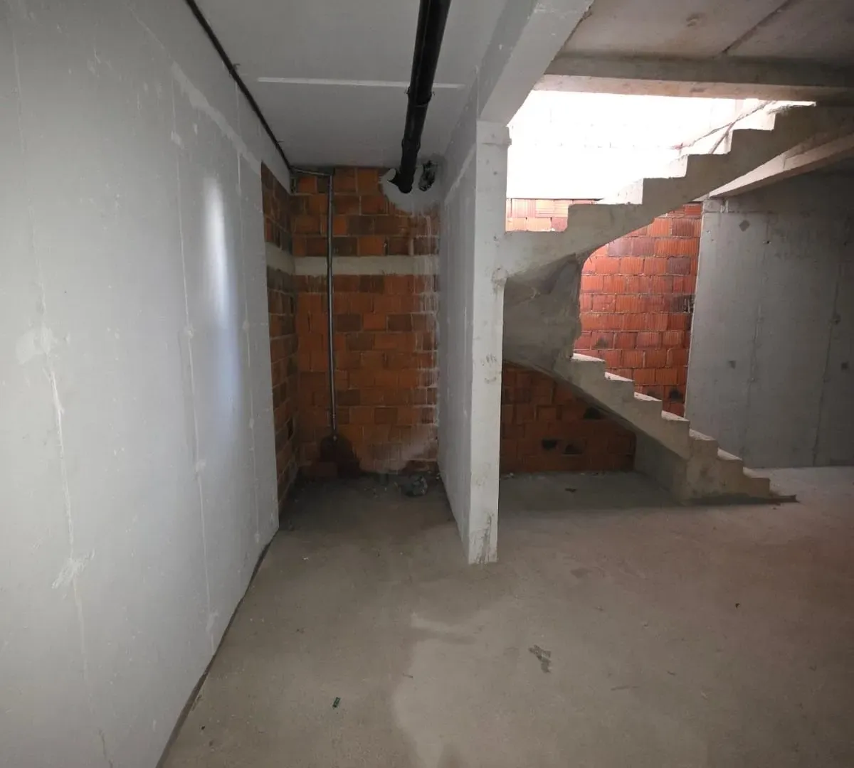 Rent, office space, 125m², Zabjelo, Podgorica