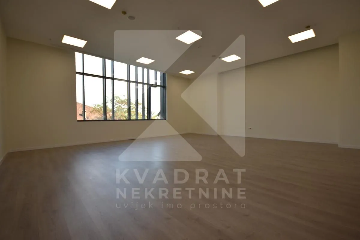 Rent, office space, 2542m², Centar, Podgorica