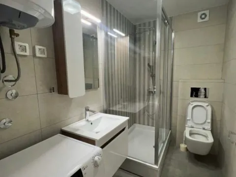 Izdavanje, jednosoban stan, 45m², Drac, Podgorica - image 7