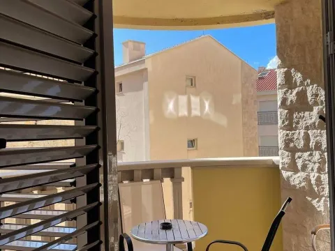 Sale, one bedroom apartment, 53m², Pržno, Budva - image 2