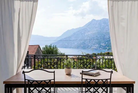 Prodaja, trosoban stan, 82m², Risan, Kotor - image 11