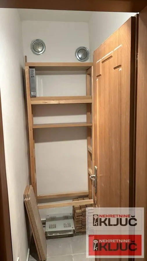 Prodaja, dvosoban stan, 54m², Nova Detelinara, Novi Sad Sve Podlokacije