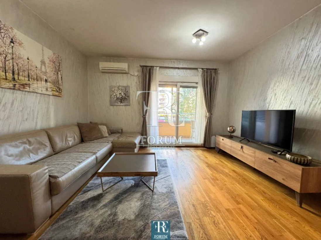 Izdavanje, jednosoban stan, 55m², City Kvart, Podgorica