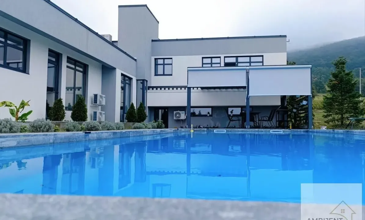 Prodaja, kuća, 600m², Sopot, Beograd