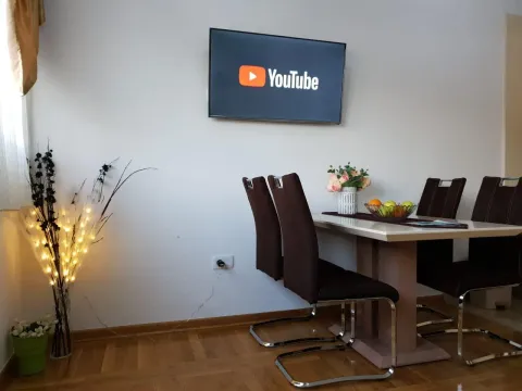 Izdavanje, jednosoban stan, 36m², Centar, Cetinje - image 5