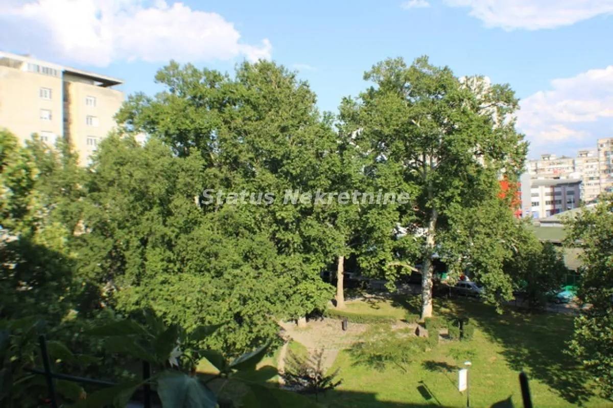 Prodaja, dvosoban stan, 77m², Grbavica, Novi Sad Sve Podlokacije